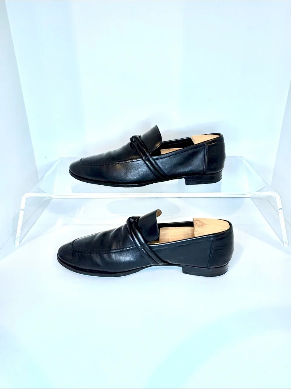 Gucci Black Leather Classic Knot Slip-On Loafers, size 10.5, fits like 11.5